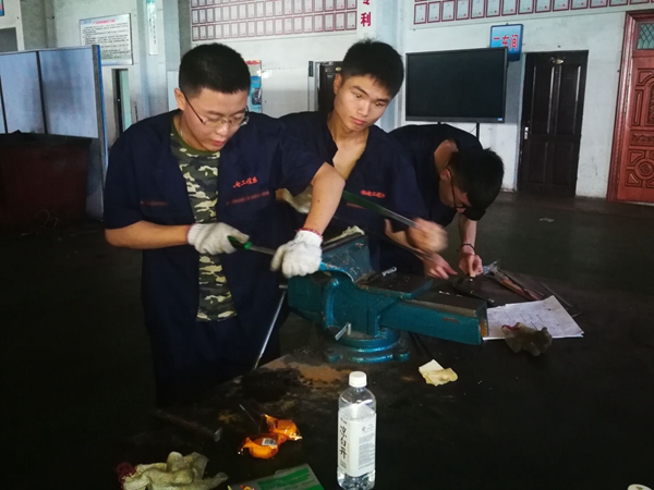 1561083067874965.jpg 83807A5F98625E9238BA673F4632FB66.jpg