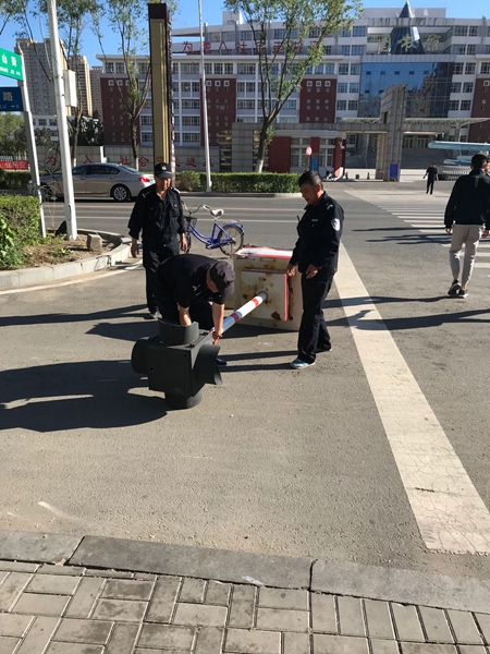 1559703745123462.jpg 红绿灯.jpg