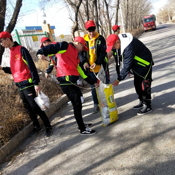 1555910821874018.jpg 电气181志愿者.jpg