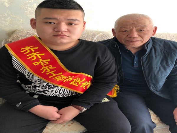 1551535211119047.jpg 20190302_215703.jpg