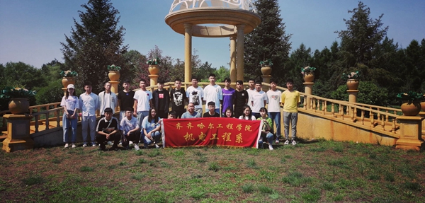 1561356211139212.jpg 20640EF02862109838BEE574C21F3F7B.jpg